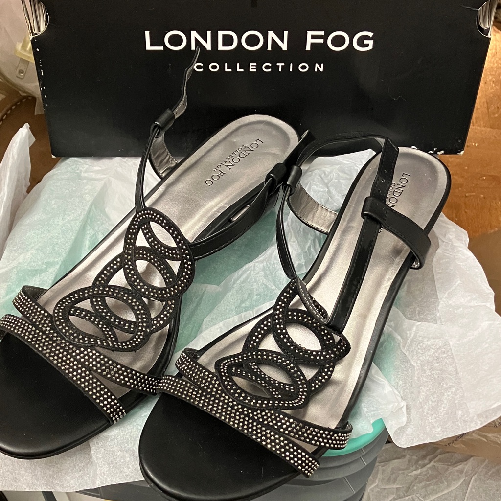 London Fog Black & Silver Women's Sandals Wears Like 10m (Length Of Shoe 10.5)